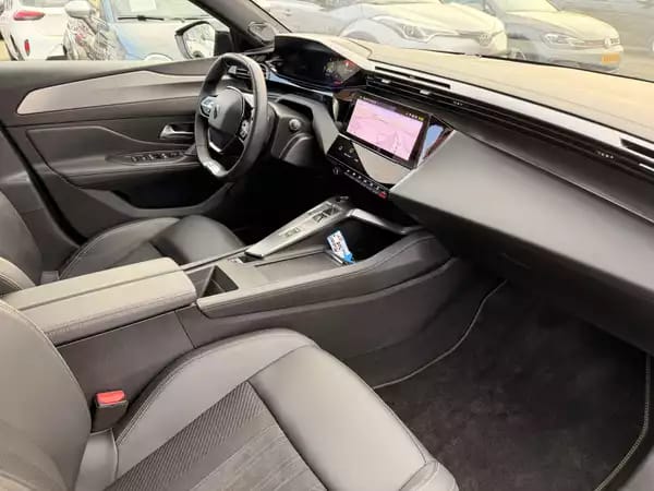 Peugeot 308 1.2 GT 130 EAT8 - Photo 2