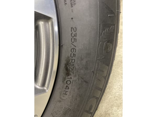 Jantes alu + Pneus hiver 17 235/65 R17 104H - Photo 2