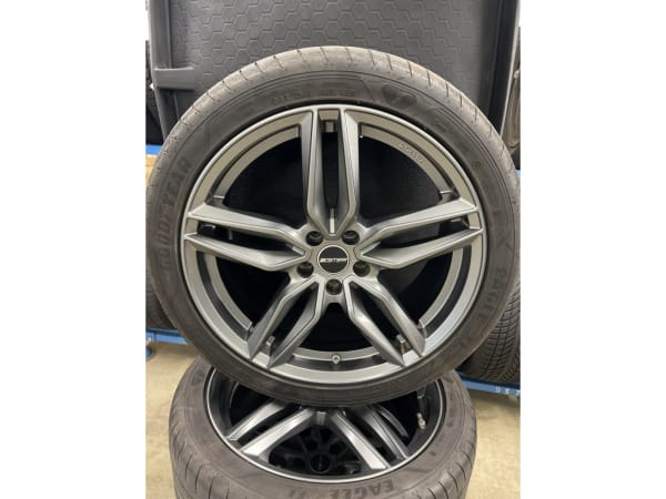 Jantes alu + Pneus été 19 245/40 R19 98Y - Photo 2