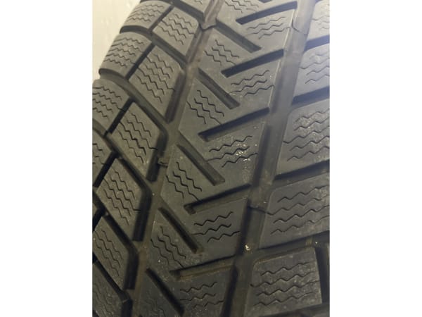 Jantes alu + Pneus hiver 18 255/55 R18 105H - Photo 3