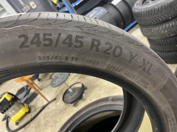 Pneus été 20 245/45 R20 - Photo 3