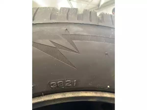 Jantes acier + Pneus hiver 16 205/60 R16 96H - Photo 3