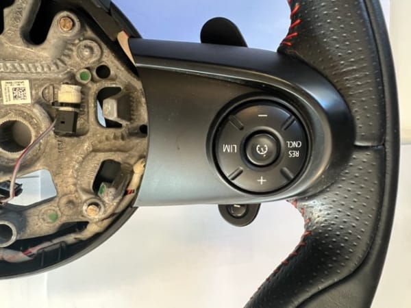 Volant Mini F56 F57 John Cooper Works - Photo 2