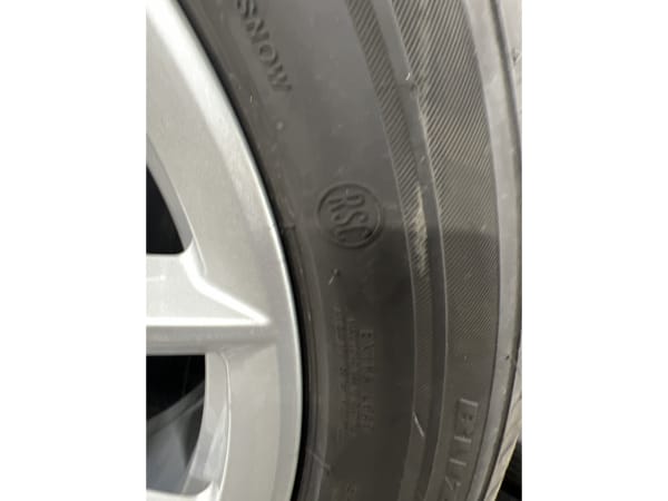 Jantes alu + Pneus hiver 19 265/50 R19 110H - Photo 3