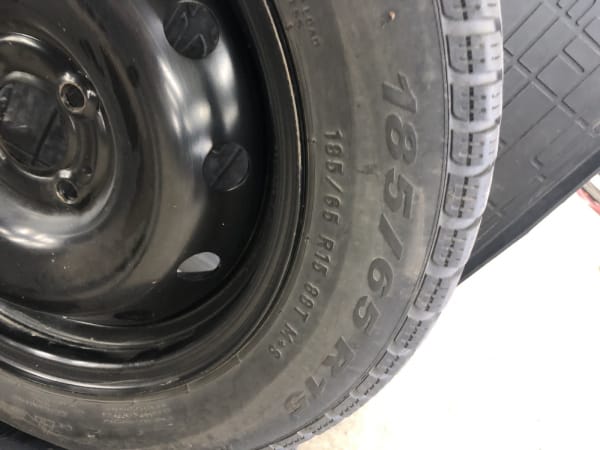 Jantes acier + Pneus hiver 15 185/65 R15 88T - Photo 2