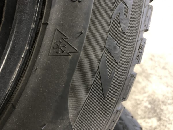 Jantes acier + Pneus hiver 17 235/55 R17 103V - Photo 3