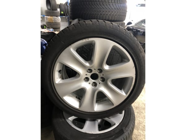 Jantes alu + Pneus hiver 18 245/45 R18 100W - Photo 2