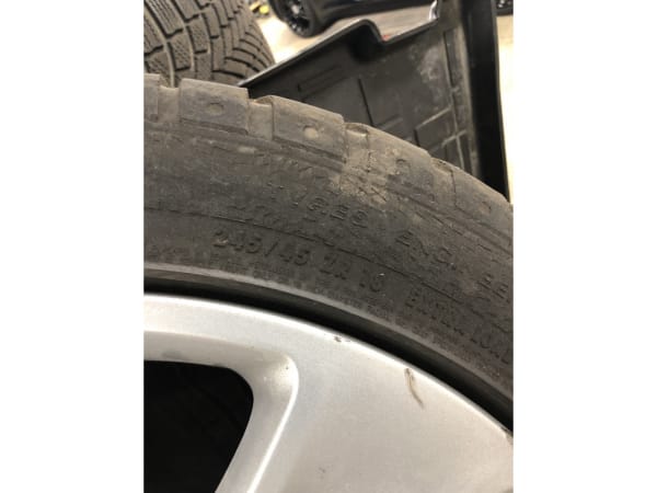 Jantes alu + Pneus hiver 18 245/45 R18 100W - Photo 3