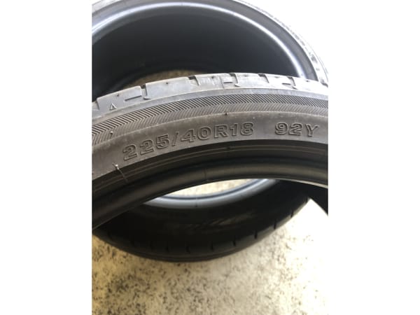 Pneus été 18 225/40 R18 92Y - Photo 3