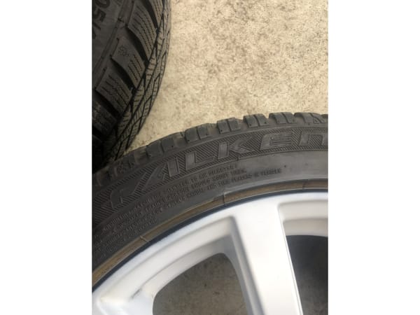 Jantes alu + Pneus hiver 17 205/45 R17 88V - Photo 2