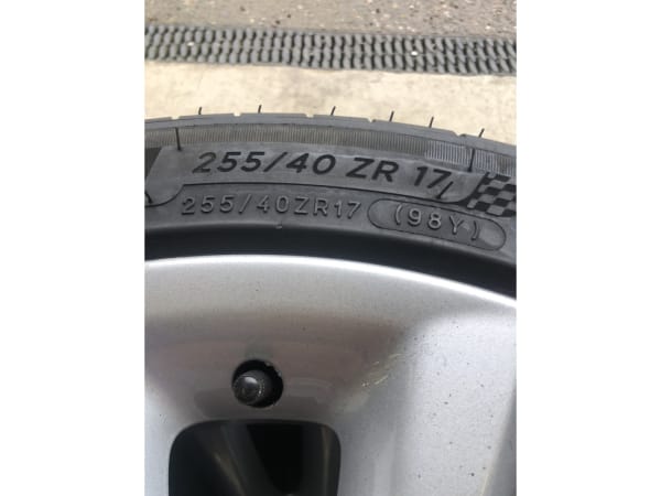 Jantes alu + Pneus été 17 255/40 R17 98Y - Photo 2