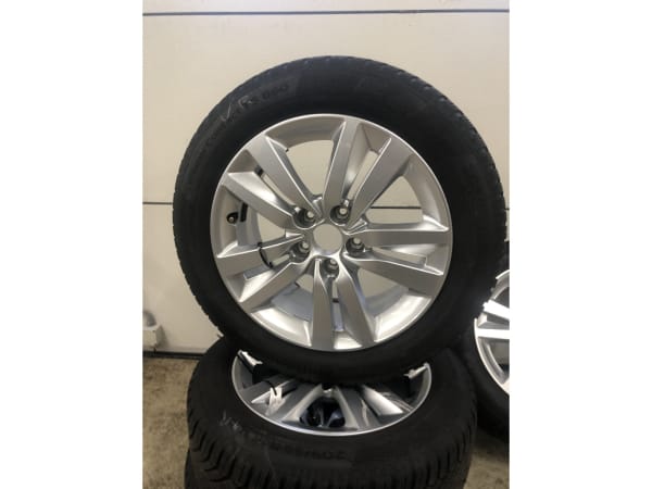 Jantes alu + Pneus hiver 16 205/55 R16 91H - Photo 2