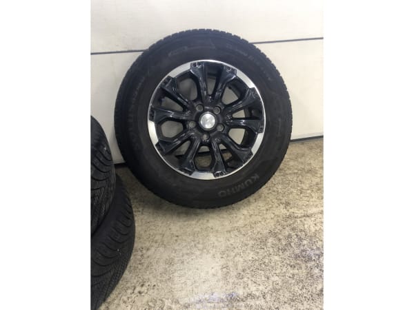 Jantes alu + Pneus toutes saisons 18 265/60 R18 114V - Photo 2