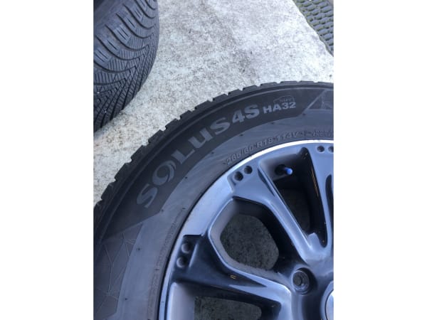 Jantes alu + Pneus toutes saisons 18 265/60 R18 114V - Photo 3