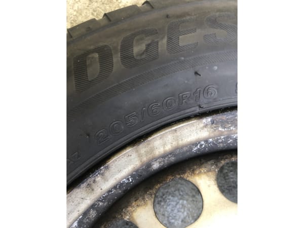 Jantes acier + Pneus hiver 16 205/60 R16 96H - Photo 3