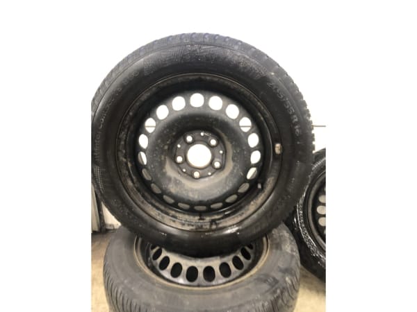 Jantes acier + Pneus hiver 16 205/55 R16 91H - Photo 2