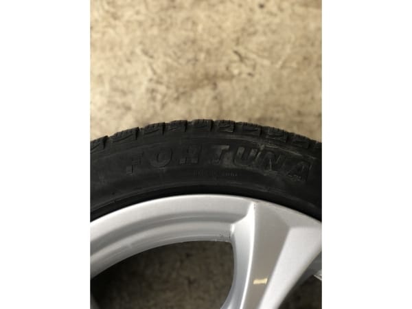 Jantes alu + Pneus hiver 17 225/45 R17 94V - Photo 2
