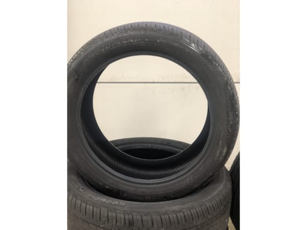 Pneus été 19 245/45 R19 102V - Photo 2