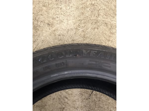 Pneus été 19 245/45 R19 102V - Photo 2