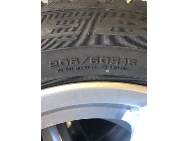 Jantes alu + Pneus été 16 205/60 R16 92H - Photo 3