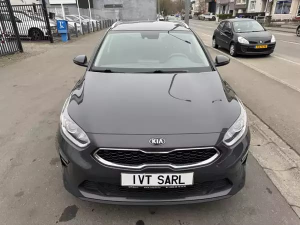 Kia Ceed SW Édition 7 1.0 T-GDI émotive pack - Photo 2