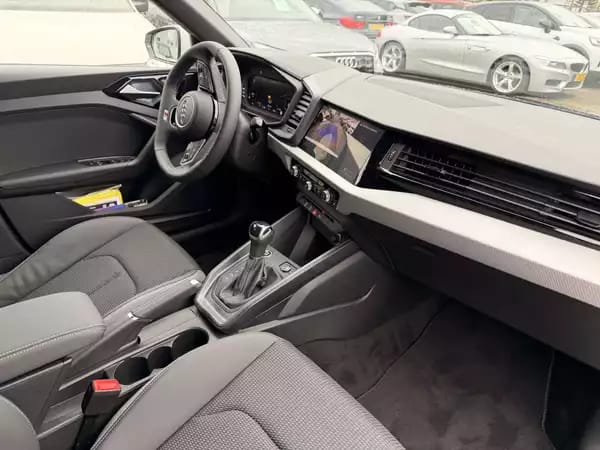 Audi A1 Allstreet 30 TFSI S tronic - Photo 2