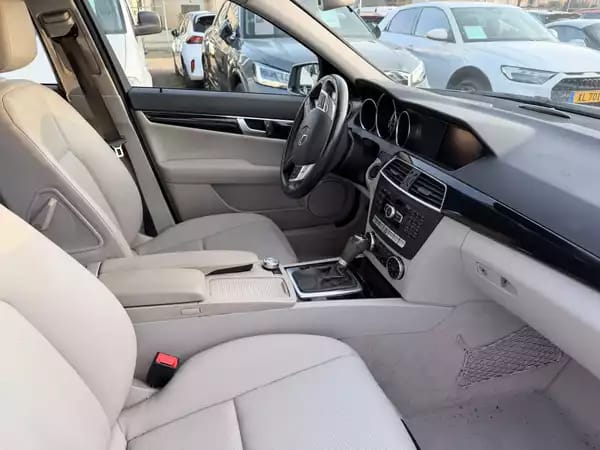 Mercedes-Benz C 180 cdi - Photo 2