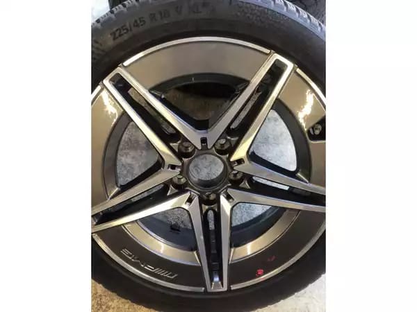 Jantes alu + Pneus hiver 18 245/40 R18 97V - Photo 2