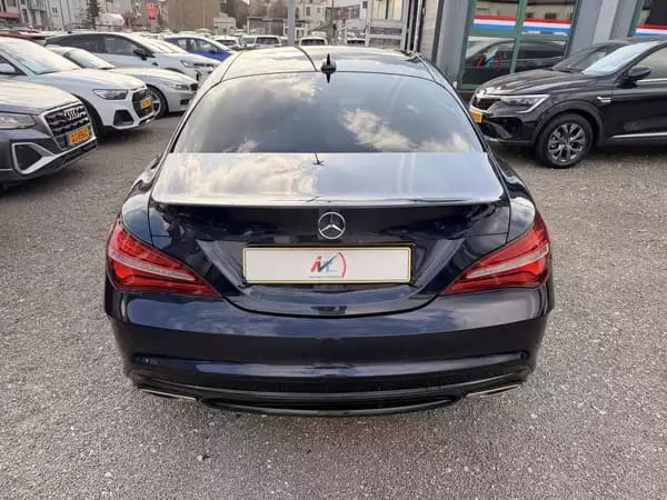 Mercedes-Benz CLA 220 d 177 AMG line Auto. - Photo 3