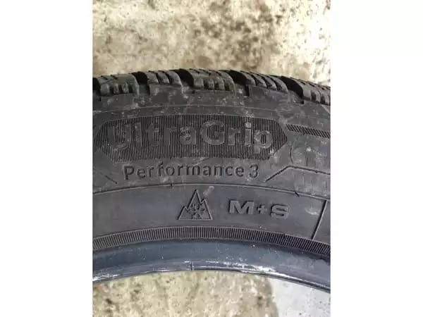 Pneus hiver 16 205/55 R16 94V - Photo 3