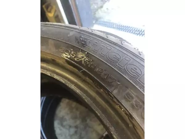 Pneus été 17 205/50 R17 93V - Photo 3