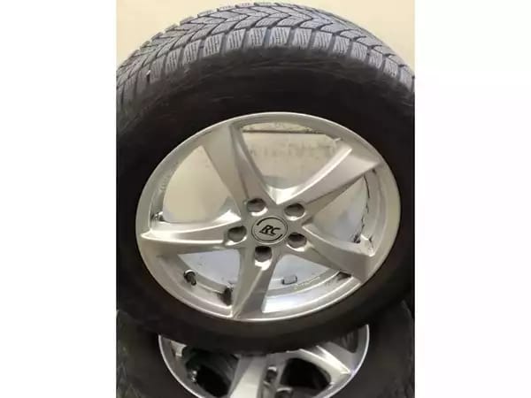 Jantes alu + Pneus hiver 16 215/60 R16 99H - Photo 2