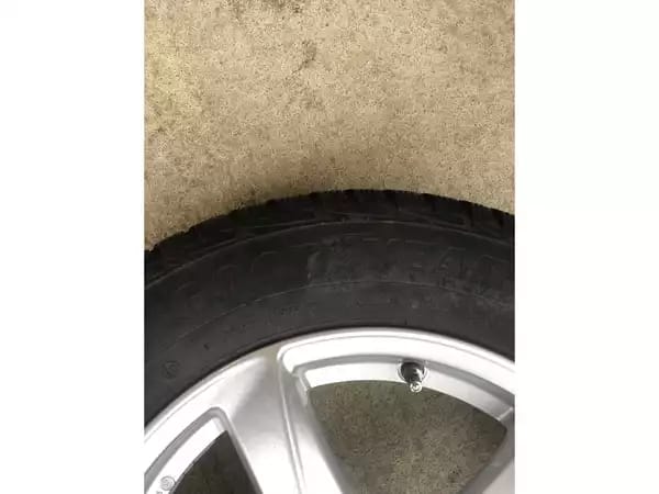 Jantes alu + Pneus hiver 16 215/60 R16 99H - Photo 2