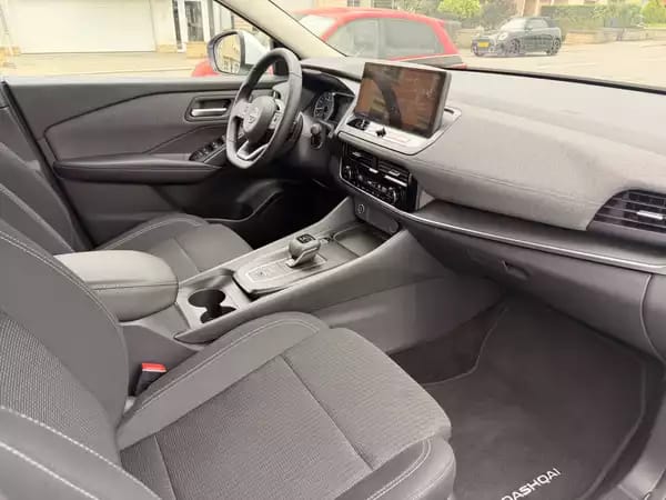 Nissan Qashqai 1.3 ACENTA 2WD 158CV Xtronic Mild-Hybrid - Photo 2