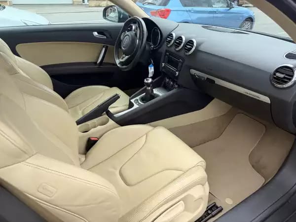 Audi TT 2.0 TDI 170 QUATTRO - Photo 2