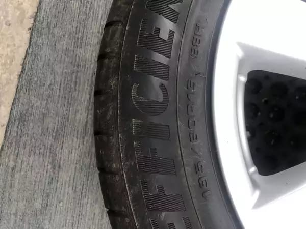 Jantes alu + Pneus hiver 15 195/60 R15 88H - Photo 2