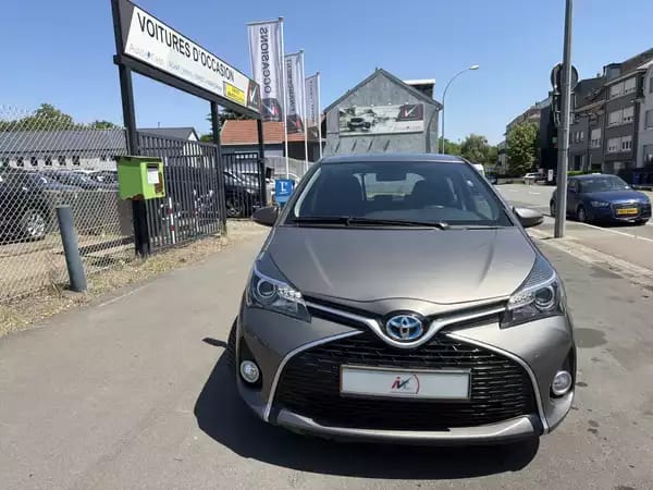 Toyota Yaris 1.5 Hybrid Auto. - Photo 2