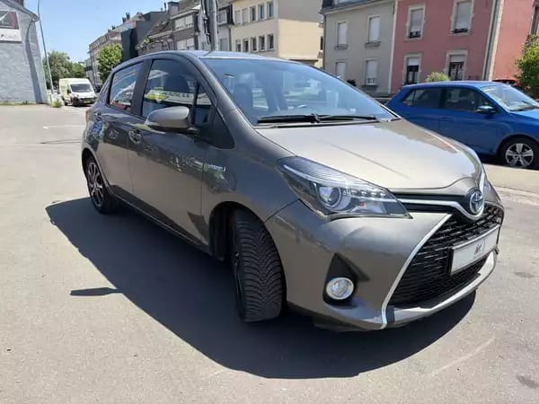 Toyota Yaris 1.5 Hybrid Auto. - Photo 2