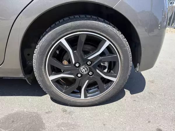 Toyota Yaris 1.5 Hybrid Auto. - Photo 3