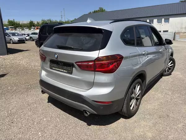 BMW X1 XDRIVE 20i AUTO - Photo 2