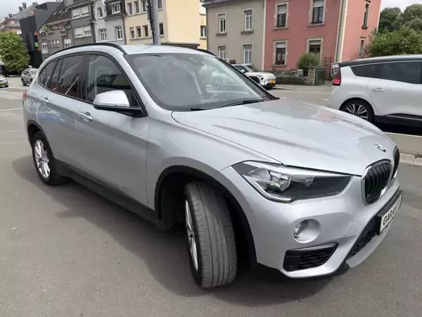 BMW X1 XDRIVE 20i AUTO - Photo 2