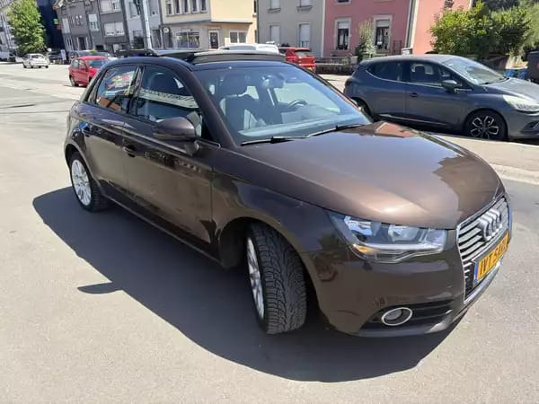 Audi A1 1.4 TFSI 122CV STRONIC - Photo 2