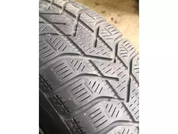 Jantes acier + Pneus hiver 15 175/65 R15 88H - Photo 3