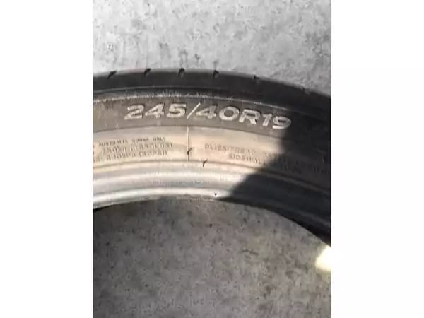Pneus été 19 245/40 R19 98Y - Photo 3