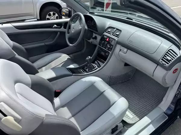 Mercedes-Benz CLK 230 Kompressor 193 Cabriolet Avantgarde 1ère Main - Photo 2