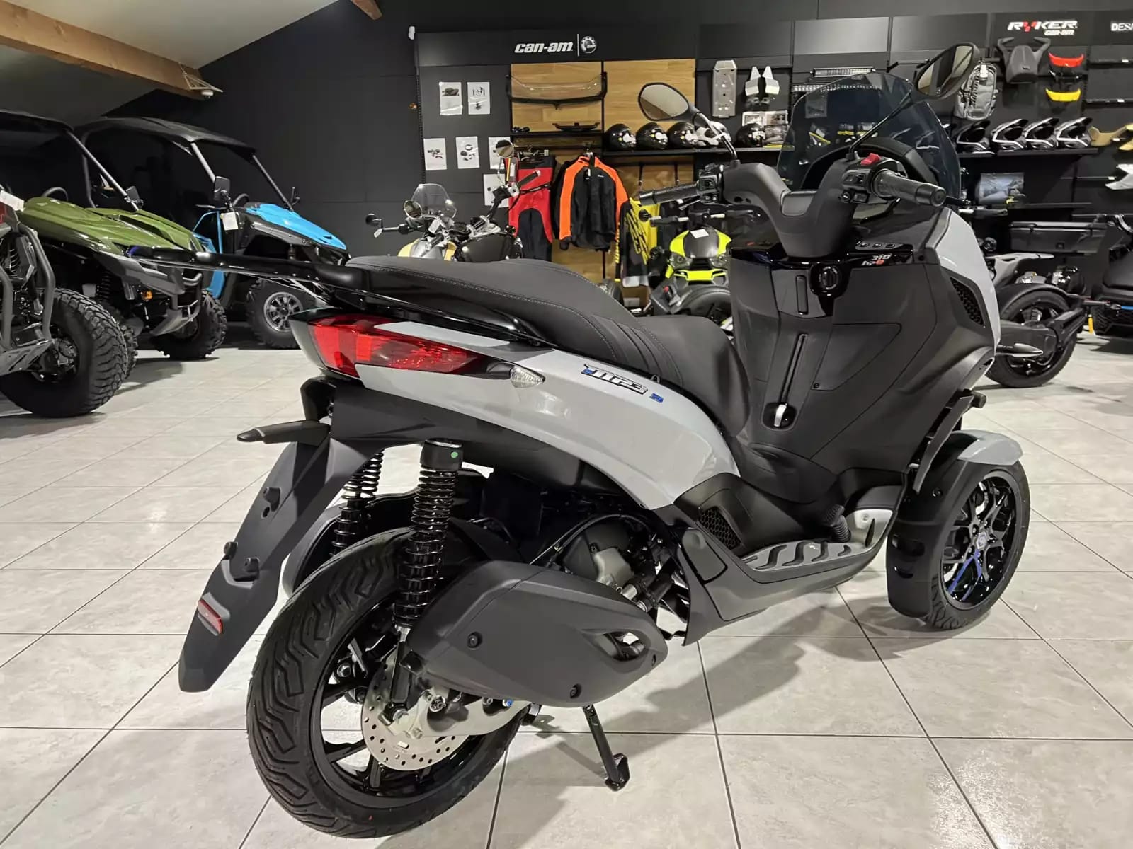 Piaggio MP3 310 SPORT - Photo 1