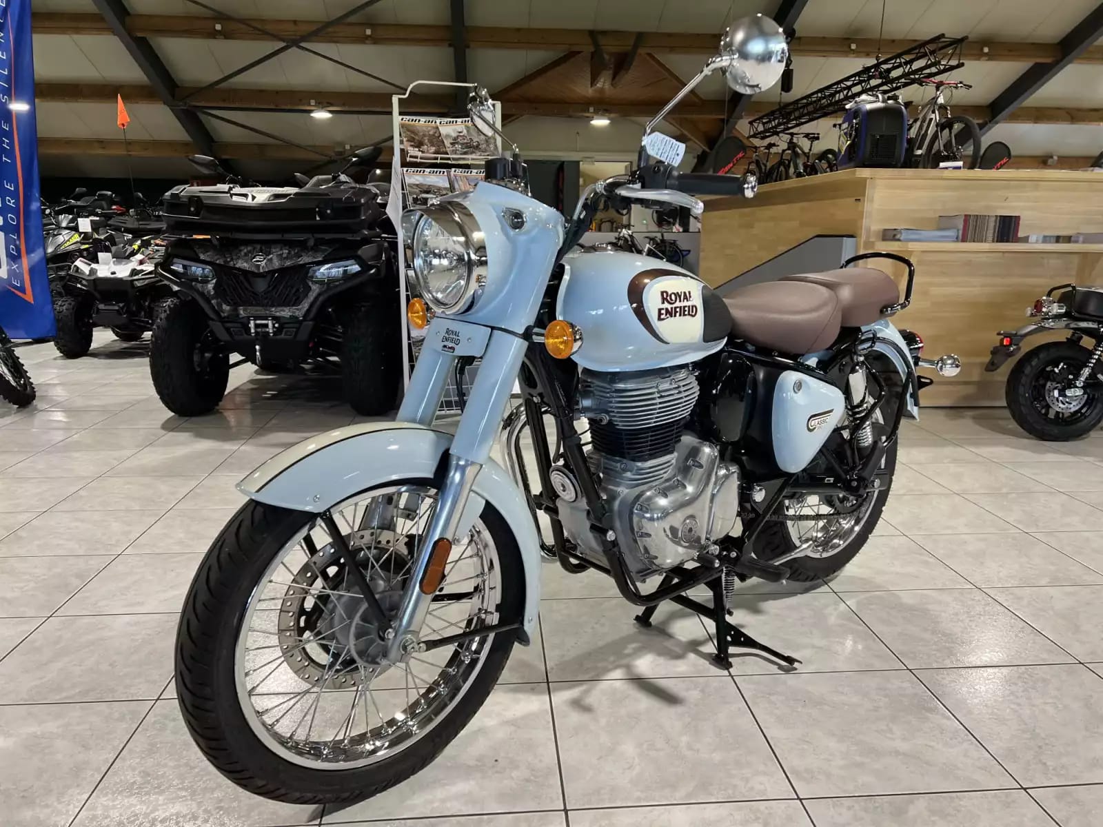 Royal Enfield Classic 350 - Photo 1