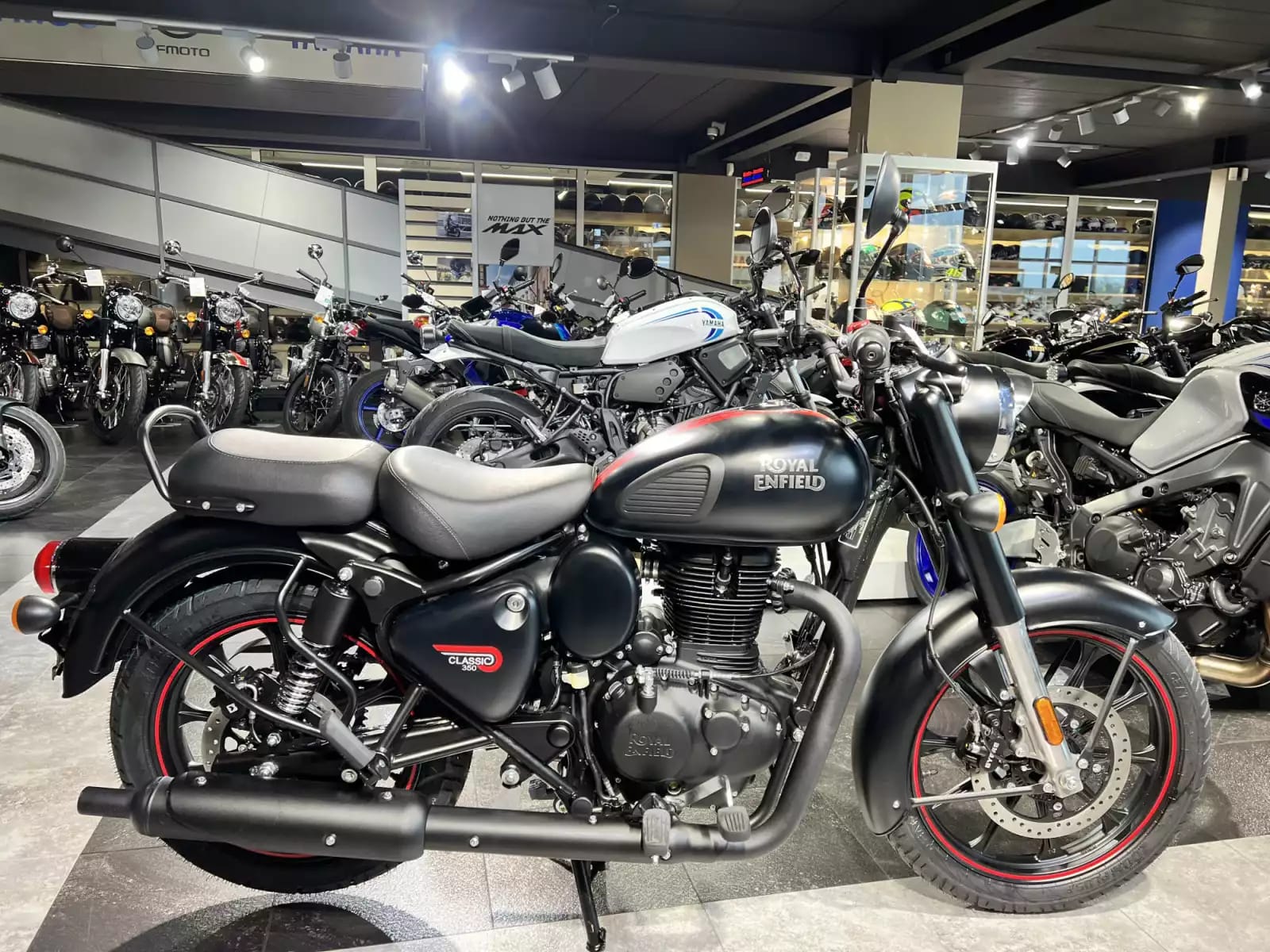 Royal Enfield Classic 350 Dark Spoke Wheels - Photo 1