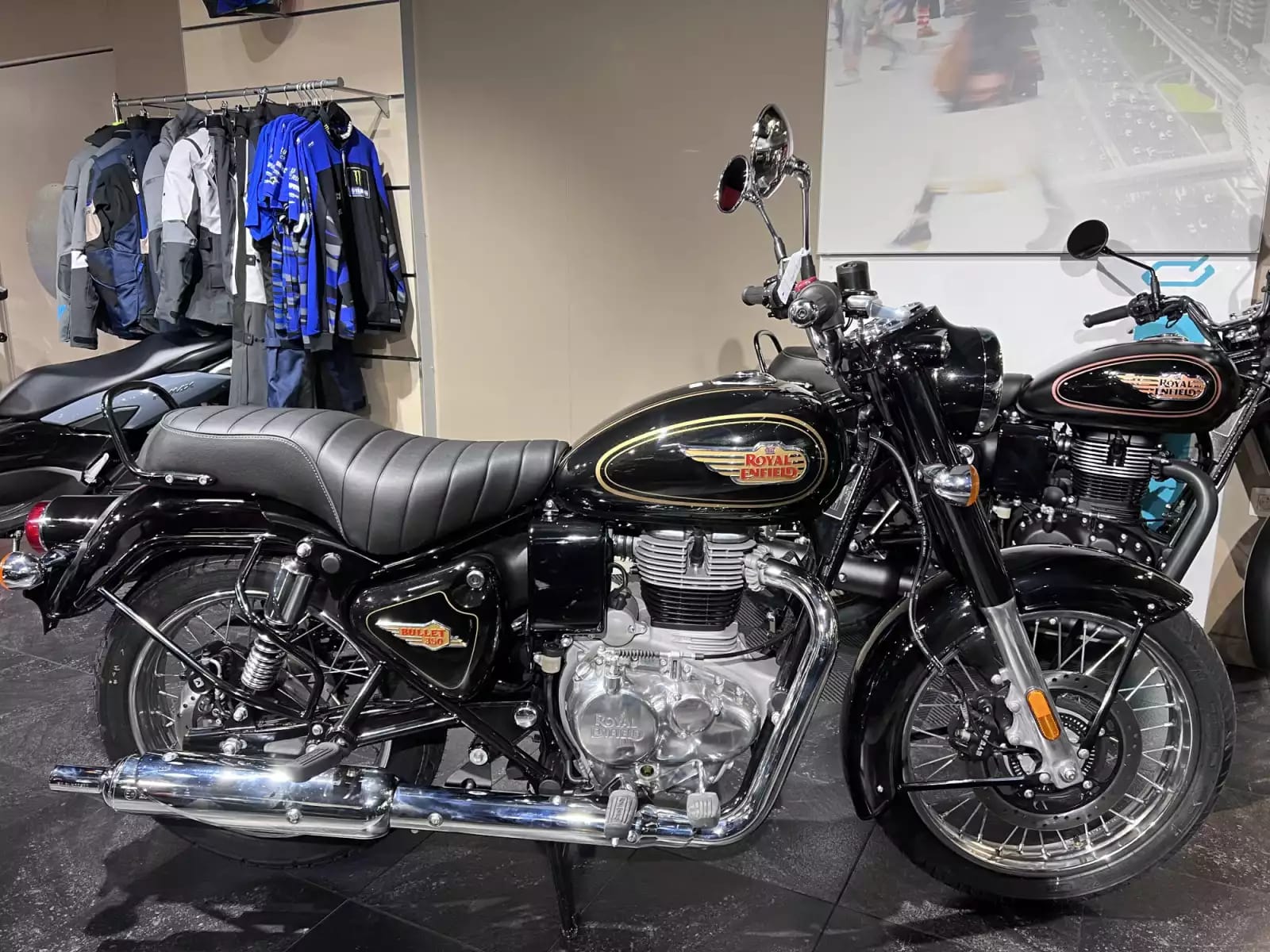 Royal Enfield Bullet 350 Black - Photo 1