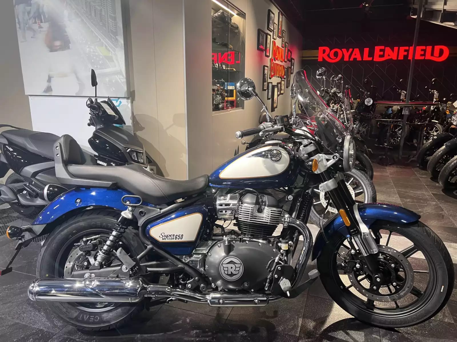 Royal Enfield Super Meteor 650 Bleu  Celestial - Photo 1